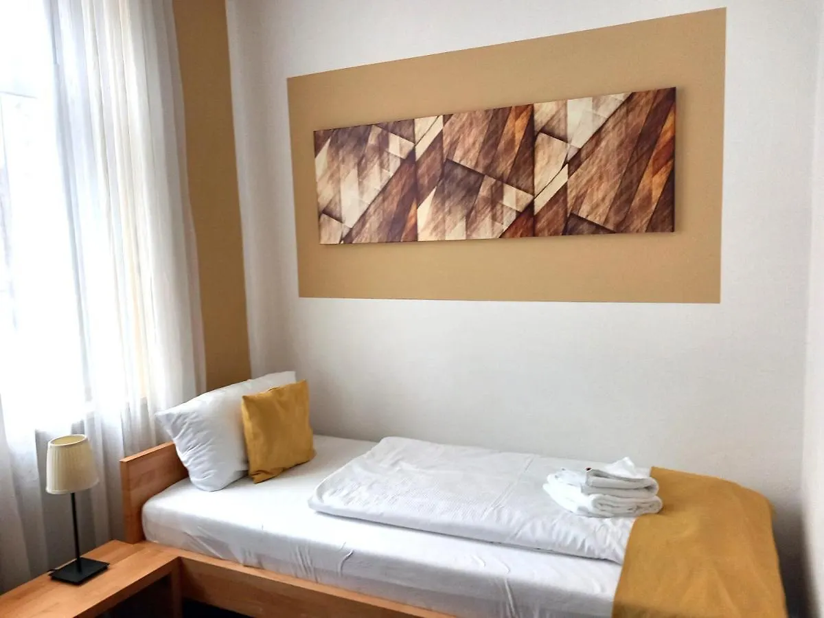 **  Hotel Karolinger Düsseldorf Deutschland